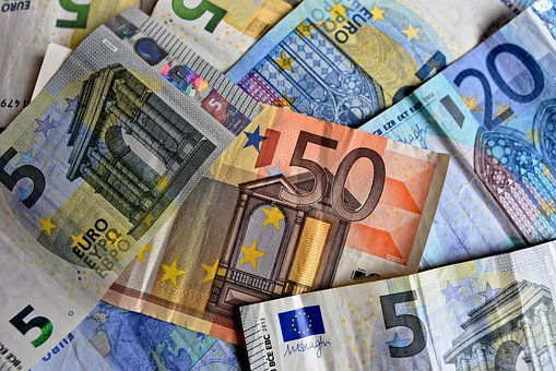 Argent, billets, euros, cinquante euros, cinq euros